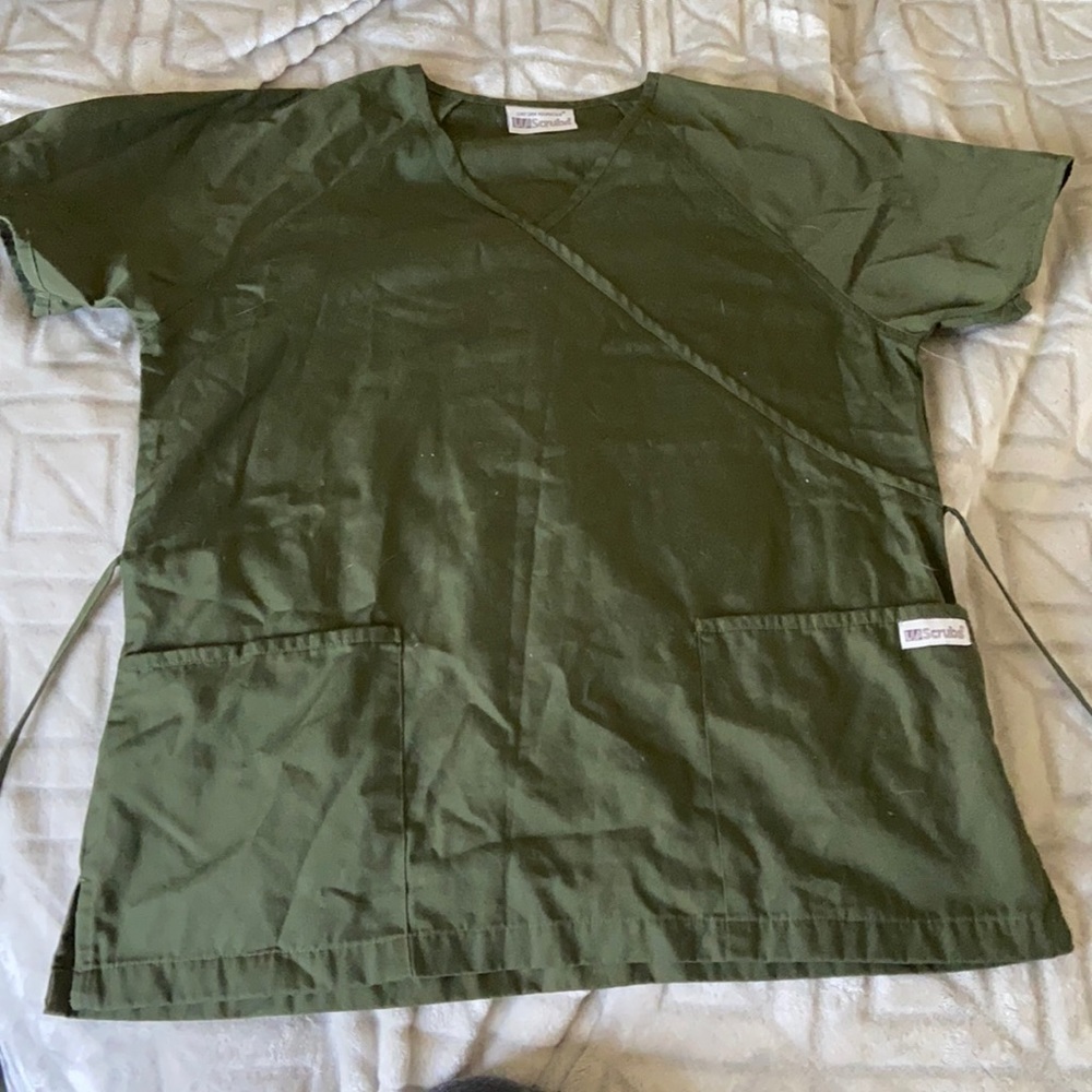 Uniform Advantage Olive green scrub top